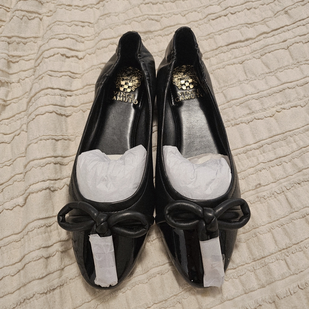Vince Camuto Black Maysa Flats Size 7.5